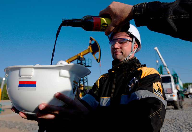 Российские нефтяники получат 1,2 трлн рублей по топливному демпферу