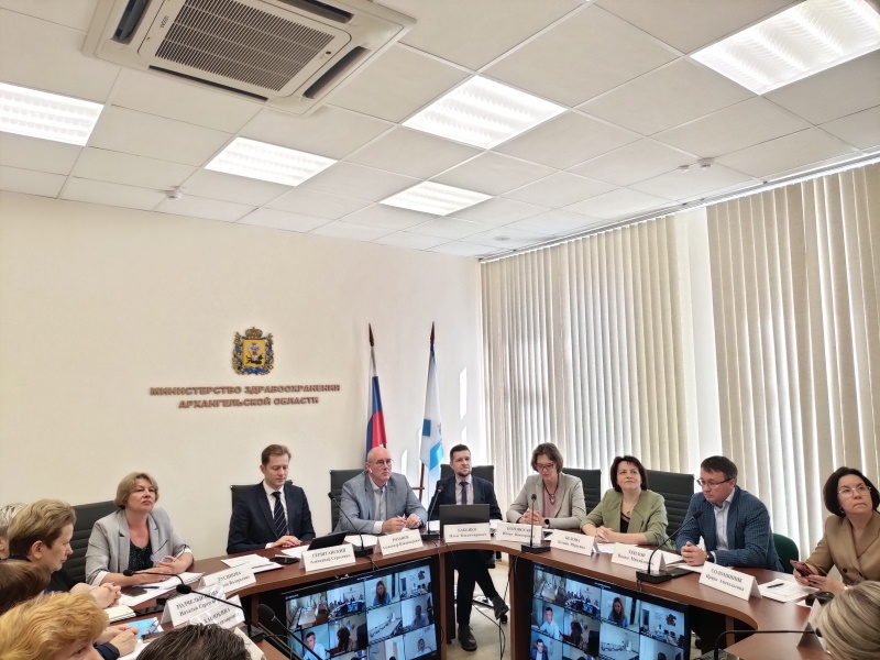 В Министерстве здравоохранения Архангельской области состоялось совещание по профилактике падений и переломов